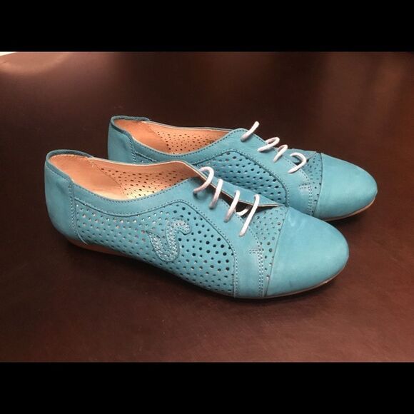 Sabrinas Women’s Suede Leather Lace up Shoes - Picture 2 of 7